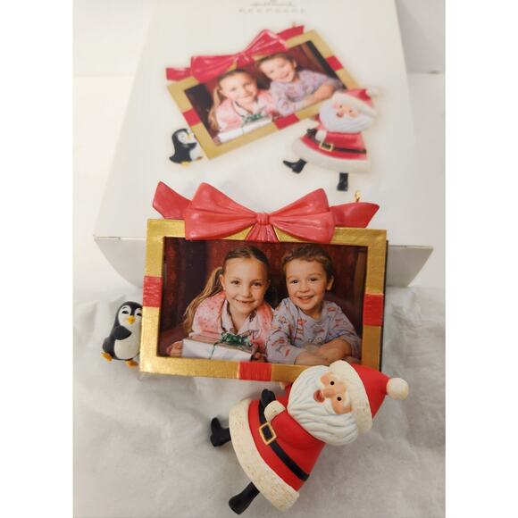 Lot of 3 Hallmark Keepsake Christmas Ornaments Photo Holder Frames Santa Penguin - Picture 4 of 4